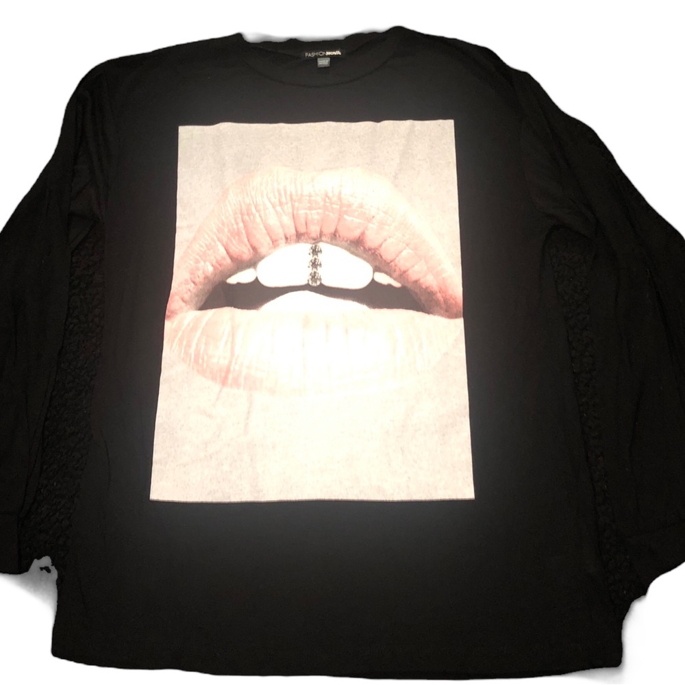 Like new Fashion Nova graphic long sleeve shirt